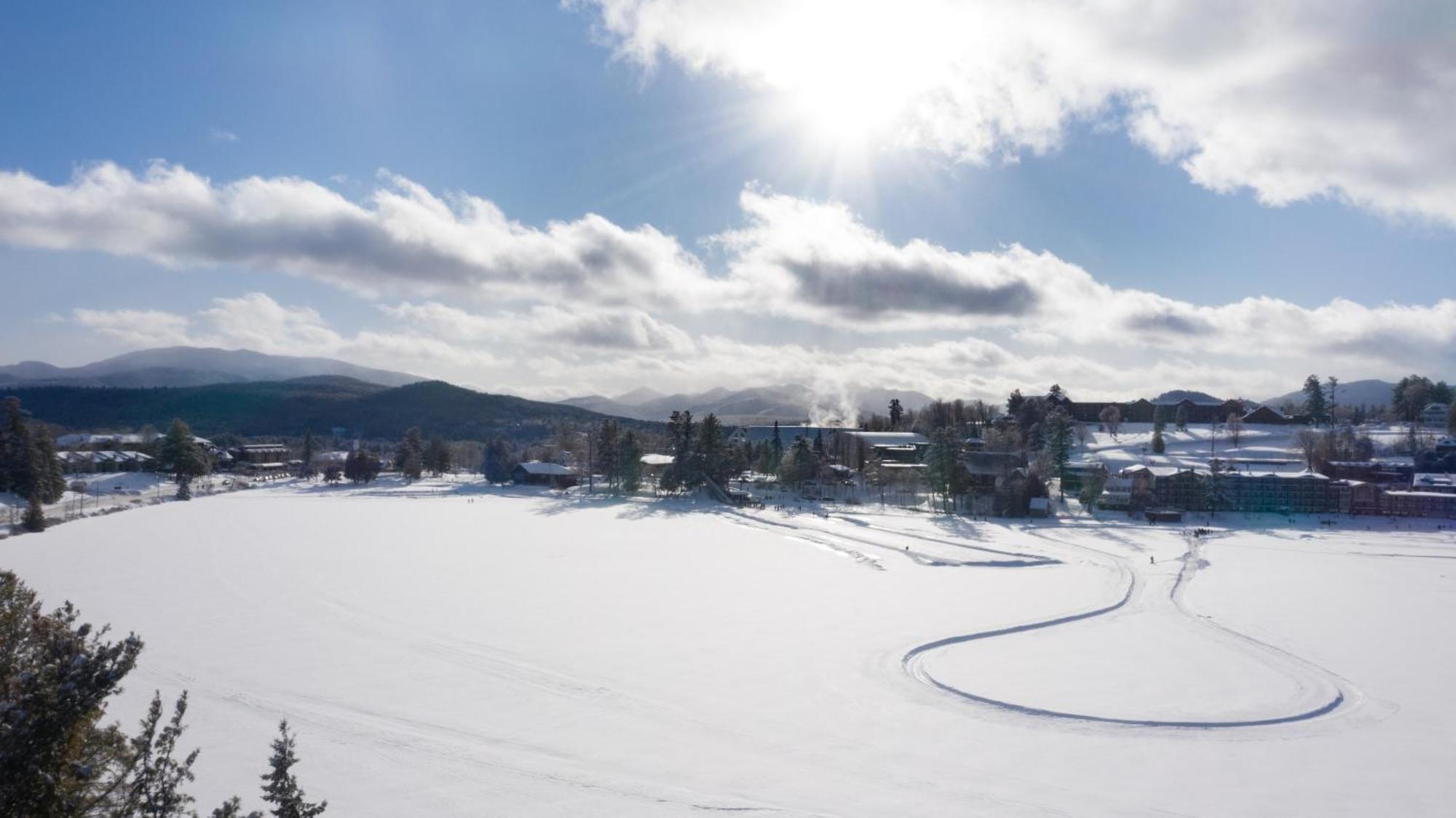 Lake Placid Inn: Main Street Екстериор снимка